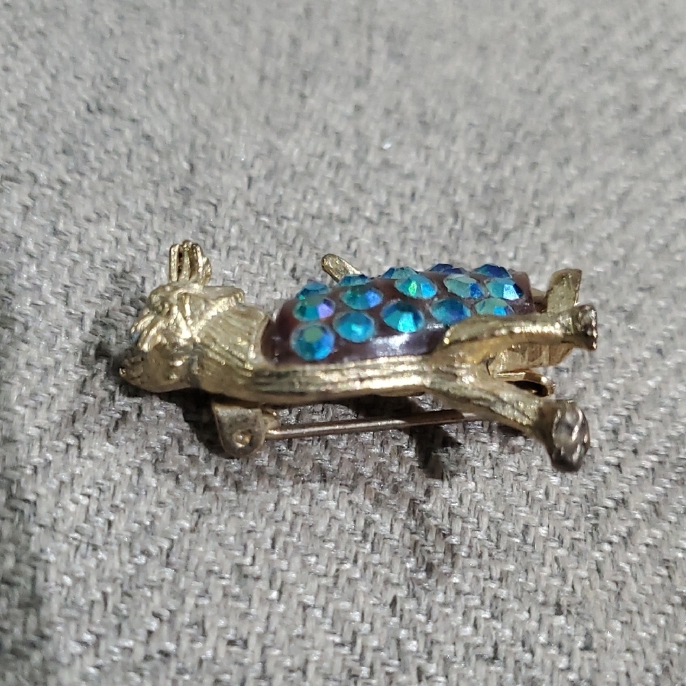 Vintage Gold Tone and Blue Belly Kitty Cat Brooch Meow Animal Gems Bling - Picture 7 of 12